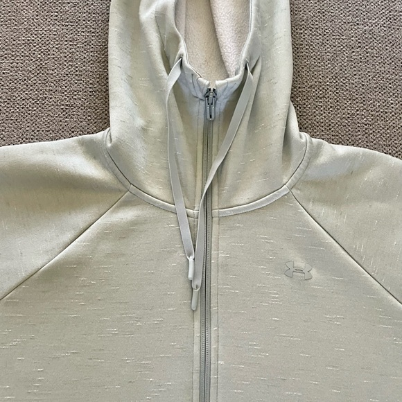 Under Armour-Like new zip up - Picture 4 of 6